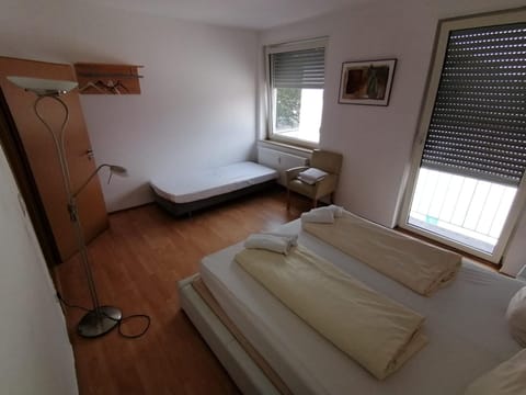 Apartment mit 3 Schlafzimmer Condo in Kaiserslautern