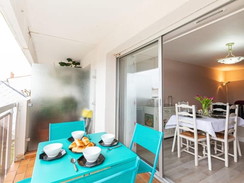 Apartment Résidence Le Centre by Interhome Apartment in Meschers-sur-Gironde