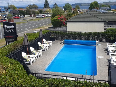 Bird's eye view, Swimming pool