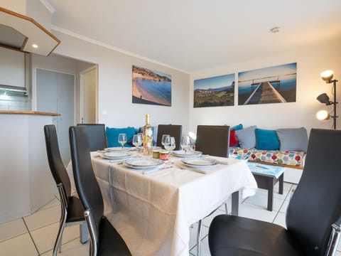 Apartment Village Cap Estérel - Les Bastides-4 by Interhome Apartment in Saint-Raphael