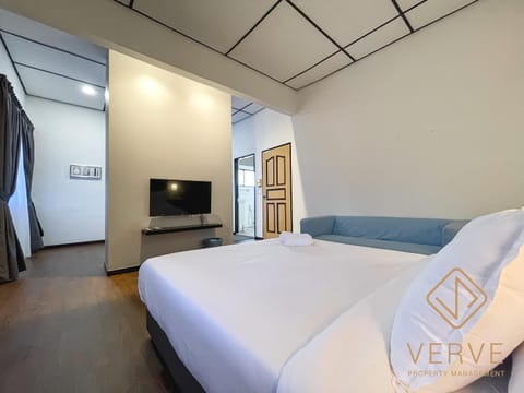 R Private Club House By Verve (14 Pax) EECH 72 Casa in Ipoh
