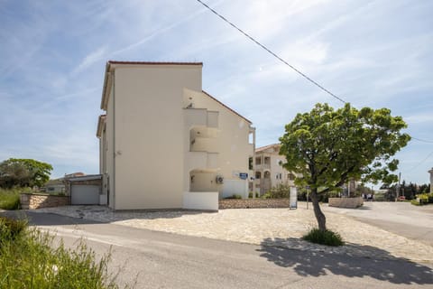 Apartments Eddy Veselica Apartment in Novalja