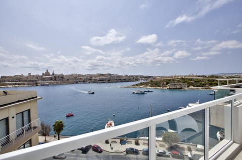 Balcony/Terrace, City view, Sea view