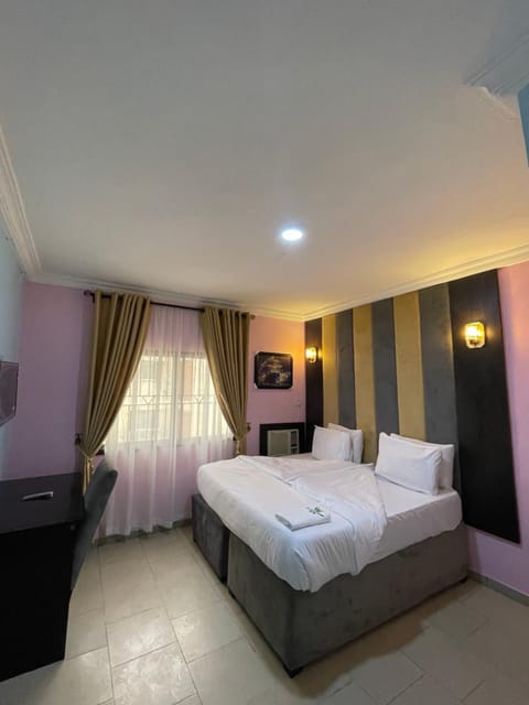 Alluring View Hotel - Allen Avenue Hôtel in Lagos