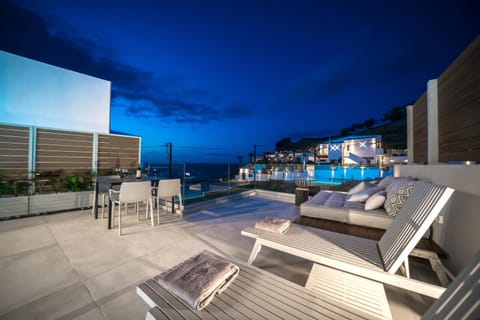 Night, Balcony/Terrace, Sea view