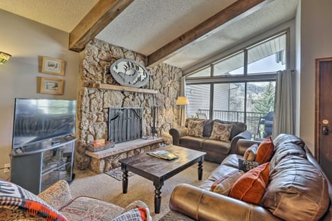 Upscale Avon Condo with Balcony and Mountain View! Apartment in Avon