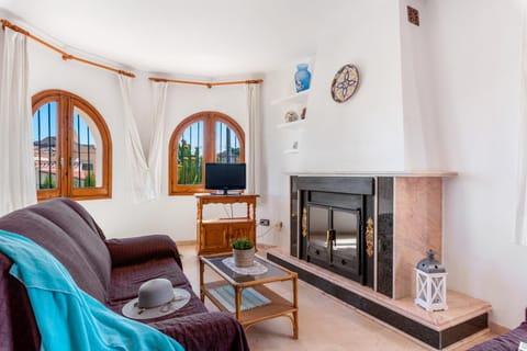 Communal lounge/ TV room, Living room