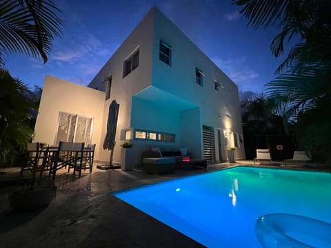 Stylish Luxury San Juan Lakes Villa in Gated Community in Downtown Punta Cana With Private Pool Chalet in Punta Cana