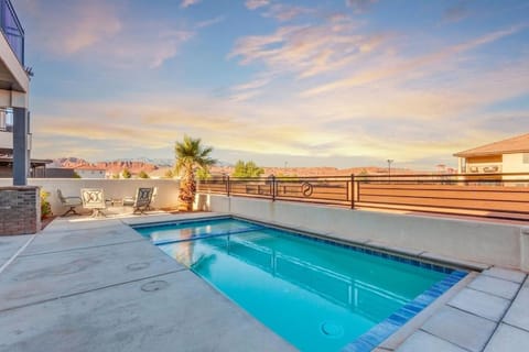 Ocotillo Springs 67 Low Prices, Private Hot Tub, Pool, Basketball Arcade, Ping Pong and Community Pool House in Santa Clara