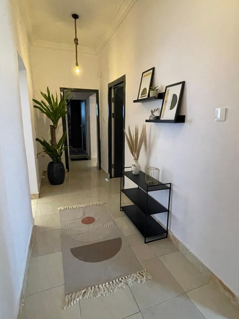 CN HOMES - Luxury furnished 3Bedroom 24h Electricity + Security Apartment in Lagos