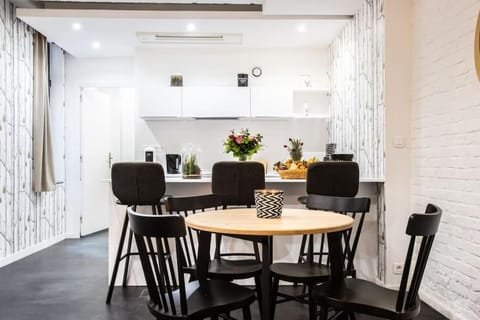 Lounge or bar, Dining area