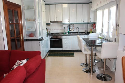 Kitchen or kitchenette, Living room