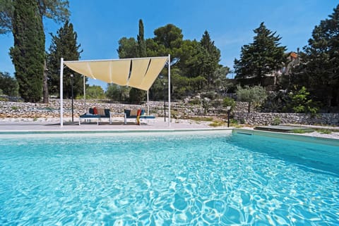 Pool view, Swimming pool, sunbed