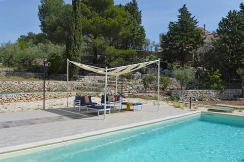 Pool view, Swimming pool, sunbed