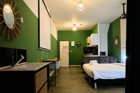 NG Prestige - Lille I Roubaix Centre - 121 - Balnéo - Kitchenette - Terrasse Apartment in Flanders