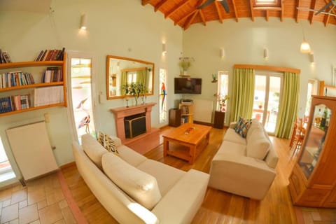 Artemis House House in Corfu, Greece