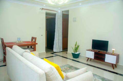 Communal lounge/ TV room, TV and multimedia, Living room, Seating area, Evening entertainment