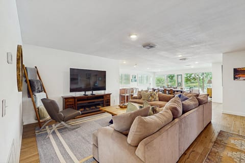 Born Country House in Kingsland