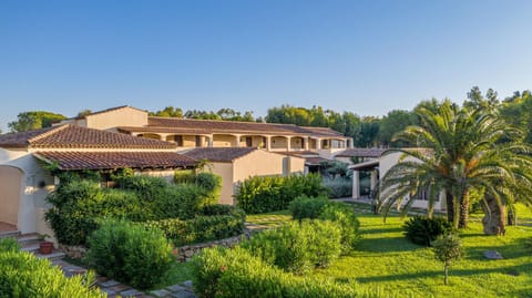 Property building, Garden, Balcony/Terrace, City view, Garden view