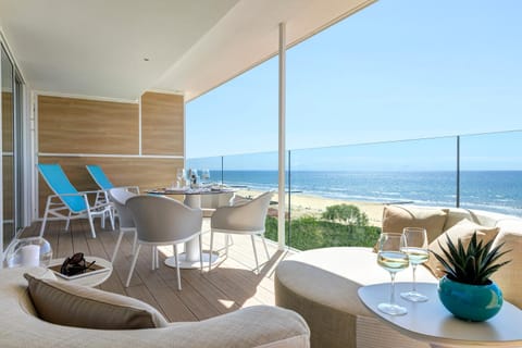 Balcony/Terrace, Seating area, Dining area, Sea view