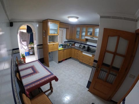 Kitchen or kitchenette, Dining area, dishwasher, minibar, pet friendly, stove