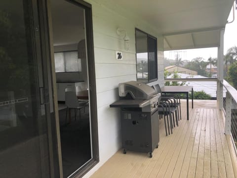 26 Rumbalara Avenue Rainbow Beach Aircon Walk To Beach House in Rainbow Beach