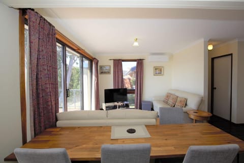 Lakeview 2 6 Townsend Street Condo in East Jindabyne