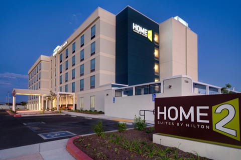 Home2 Suites By Hilton Garden Grove Hotel in Santa Ana