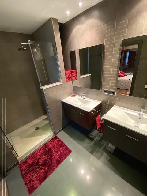 Bathroom, Bathroom