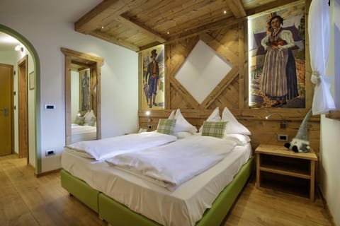 Photo of the whole room, Decorative detail, Bedroom