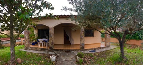 Property building, Balcony/Terrace, Garden view