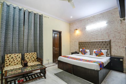 FabExpress HM Palace Hôtel in Noida