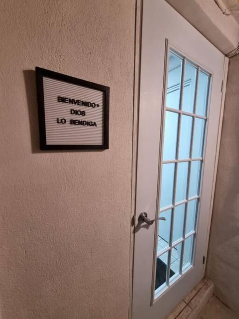 ACOGEDOR APT/STUDIO EN LA CIUDAD DE SANTA TECLA Condominio in Santa Tecla