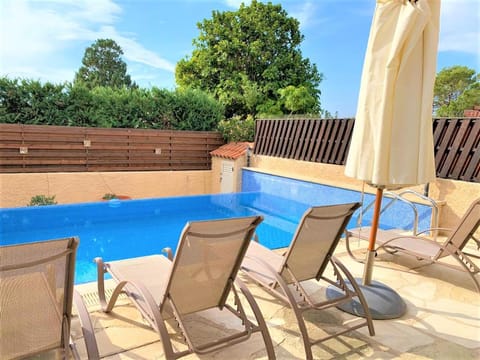 Patio, Balcony/Terrace, Pool view, Swimming pool, sunbed