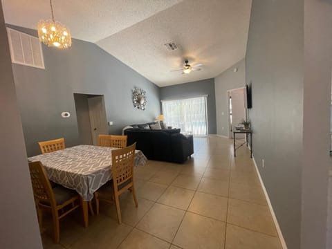 Living room, Dining area