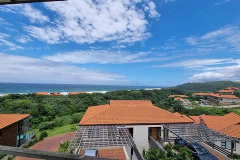 Sea Facing 4 Bedroom Holiday Home in Zimbali Villa in Dolphin Coast