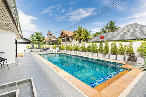 Property building, Swimming pool