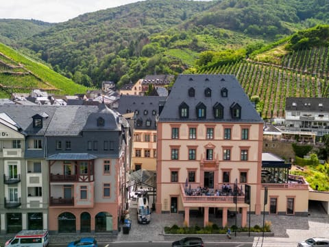 Property building, Day, Bird's eye view, Mountain view