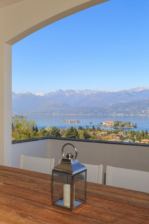 Property building, Balcony/Terrace, Lake view, Lake view, Mountain view