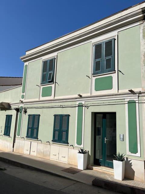 Property building, Street view, Quiet street view