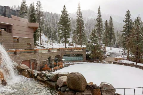 Resort at Squaw Creek's 605 Eigentumswohnung in Palisades Tahoe (Olympic Valley)