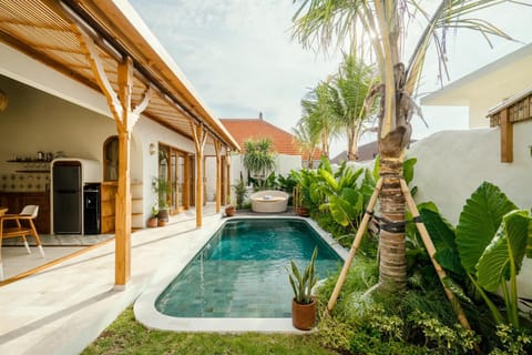 Property building, Facade/entrance, Day, Garden, Garden view, Pool view, Swimming pool
