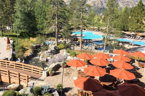 Resort at Squaw Creek's 605 & 607 Copropriété in Palisades Tahoe (Olympic Valley)
