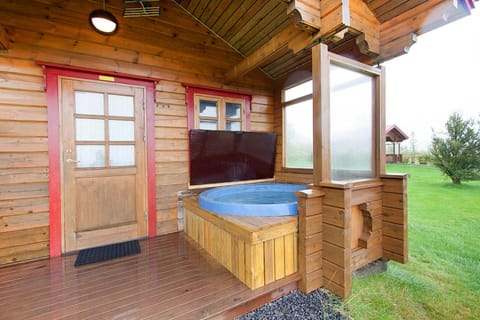 Property building, Hot Tub