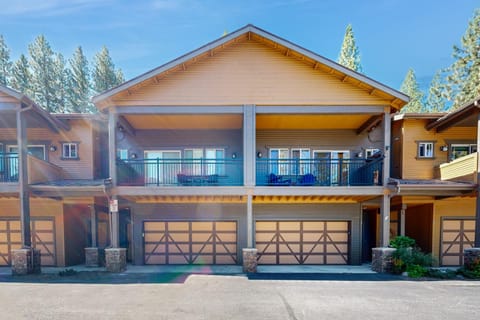 Walk-Friendly Truckee House House in Truckee