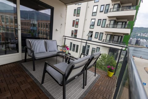 Patio, Balcony/Terrace, Seating area