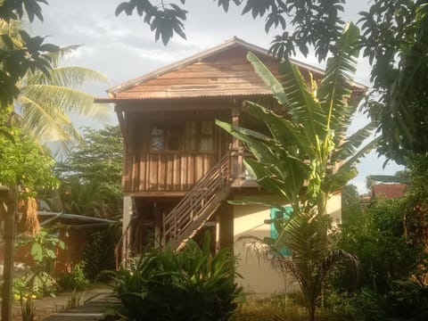 O'hamok family Vacation rental in Krong Battambang