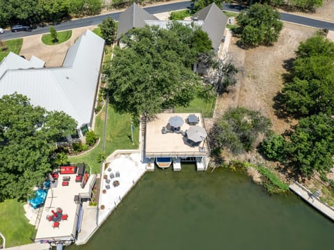 Waterfront Home with Boat Slip, Spacious Outdoor Patio and a Fenced Yard House in Lake Lyndon B Johnson