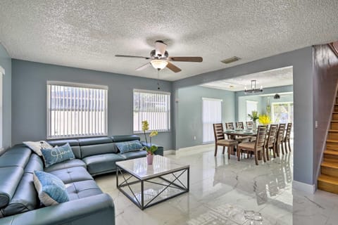 Modern Clearwater Home with Deck 9 Mi to Beach House in Largo