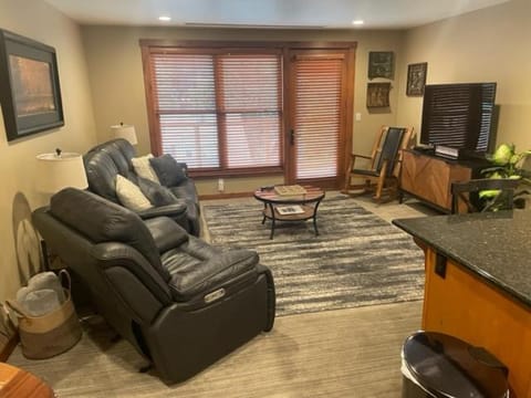 Penthouse Mountain Haven with Community Spa Room Condo in Kellogg